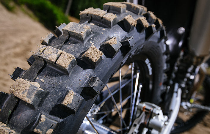 Super soft gummy rear tyre for hard enduro at InSinct. Metzeler and more